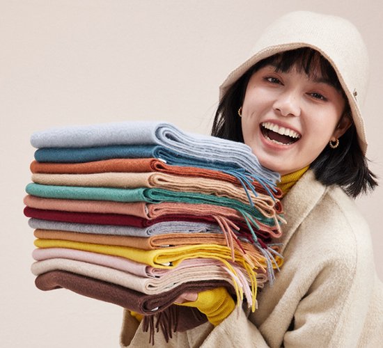 100% Cashmere Sjaal Dames - Zachte Kasjmier Wintersjaal in Chique Geschenkverpakking - Premium Kwaliteit met Waterrimpel Glans - Warm & Stijlvol - Verjaardag Cadeau voor Vrouwen - Melkwit